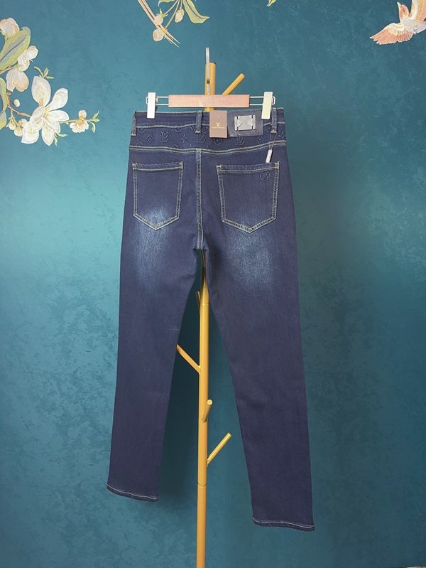 ブランドジーンズ側面デザイン